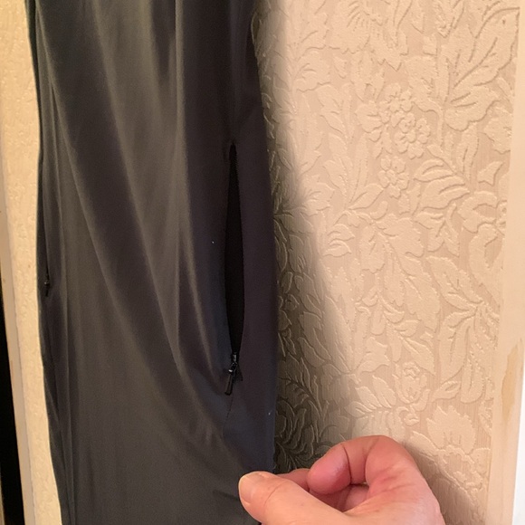 Columbia summer dress, mint condition, side zipper pockets - Picture 2 of 5